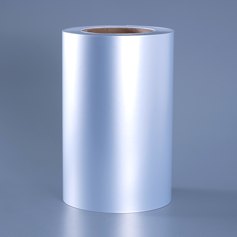 50mic Premium Matowa srebrna folia poliestrowa Samoprzylepna folia samoprzylepna z rozpuszczalnikowym klejem akrylowym Odporna na alkohol i wysoką temperaturę