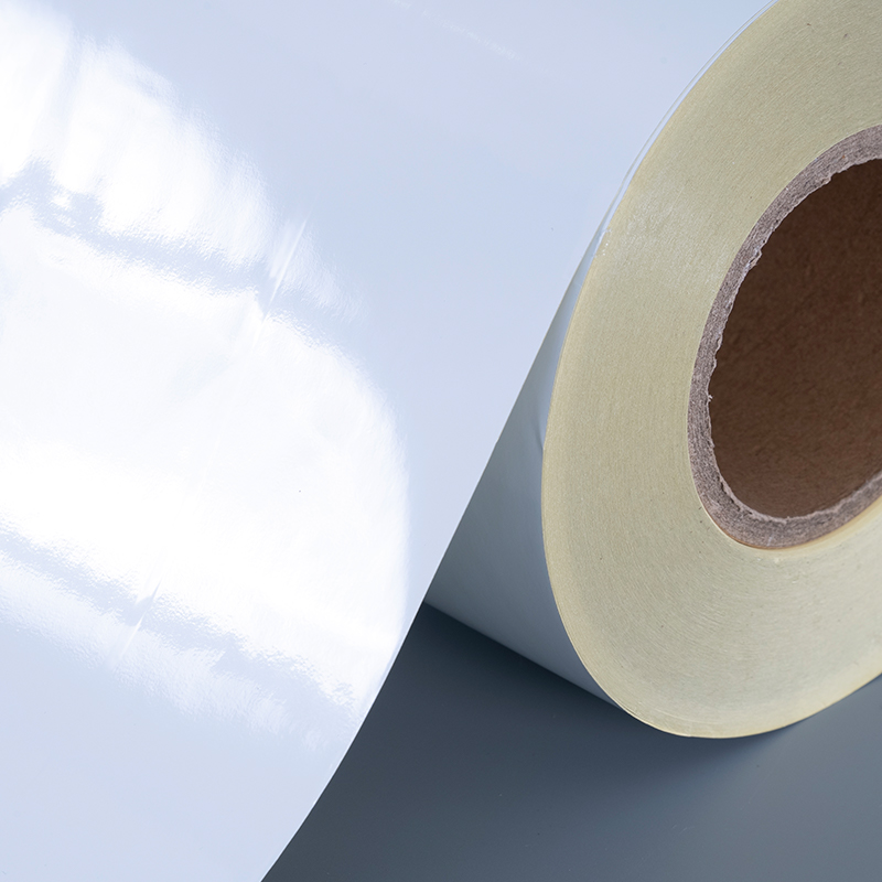 50-milimetrowa błyszcząca biała folia poliestrowa Etykieta samoprzylepna z usuwalnym klejem Odporna na alkohol i wysoką temperaturę