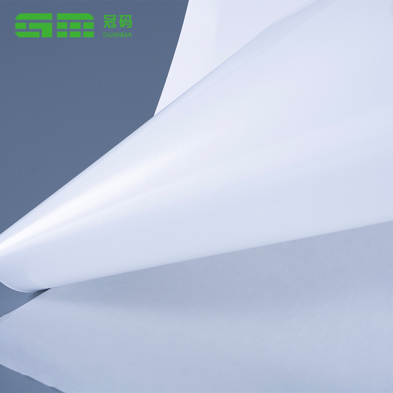 Rolka etykiet z mrożonego papieru syntetycznego PP o grubości 75 mikronów z zamrożonym klejem